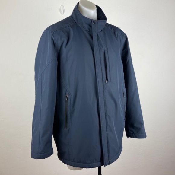 Tumi Heavy Technical Jacket - Like New - Picture 5 of 10